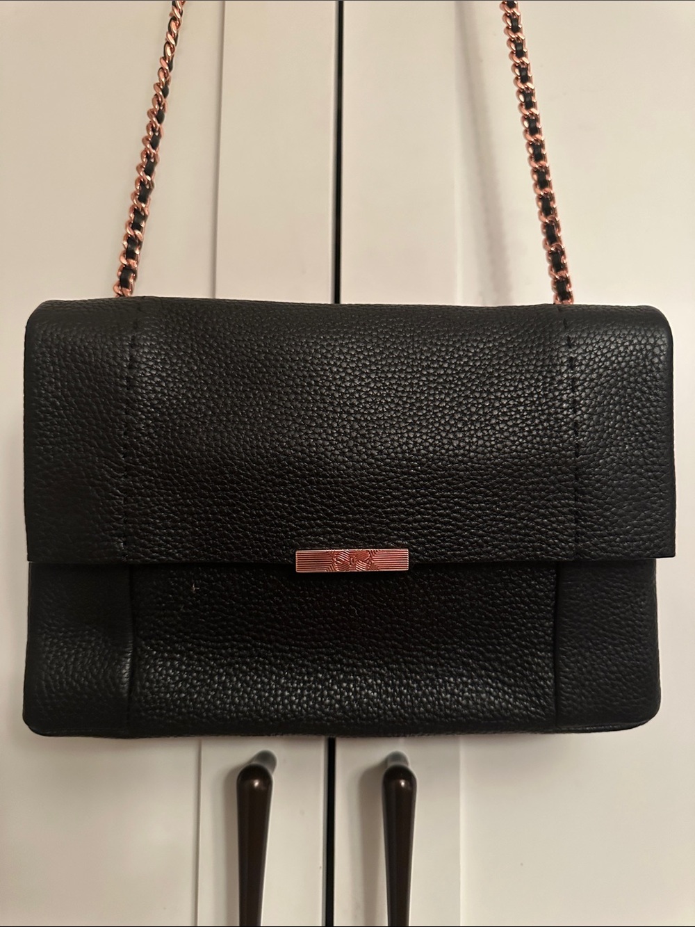 TED BAKER PARSON LEATHER CROSSBODY WITH DETACHABLE CHAIN